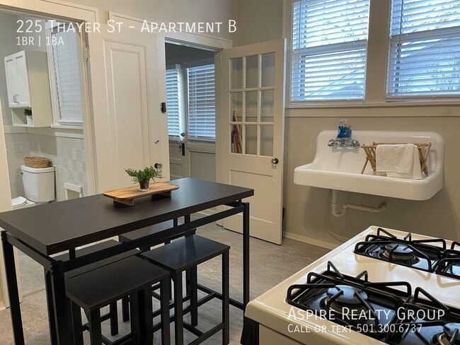 Photo - 225 Thayer St Unit Apartment B