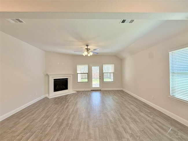 Photo - 2305 Caroline St