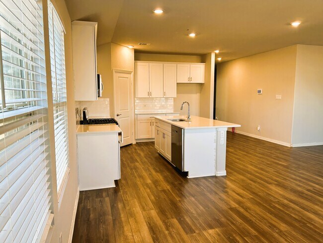 Photo - 2128 Proteus Dr