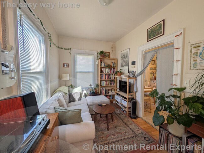 Photo - 2 Evergreen Square Unit #1