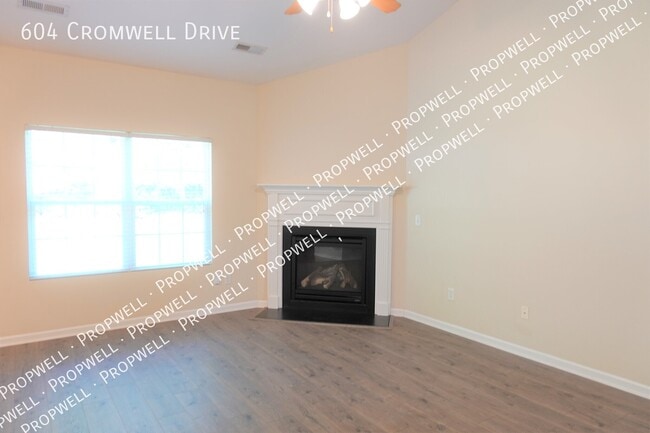 604 Cromwell Dr