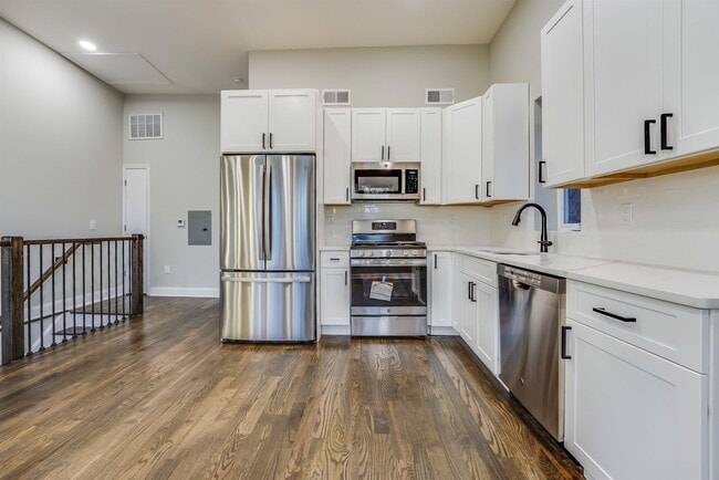 Photo - 172 Mallory Ave Unit 2