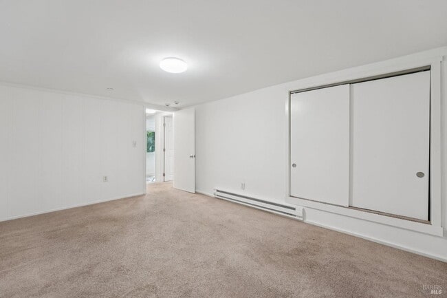 Photo - 735 Sir Francis Drake Blvd Apartamento Unidad B