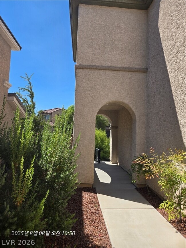 11232 Woodland Violet Ave