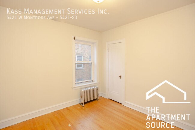 Photo - 5421 W Montrose Ave