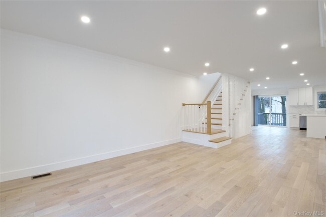 56 Kirkwood Rd