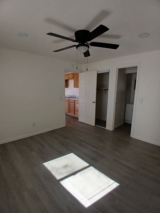 Photo - 232 W Barbara St Unit #B