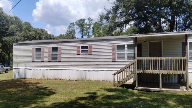 Photo - 143 Laurence Ct