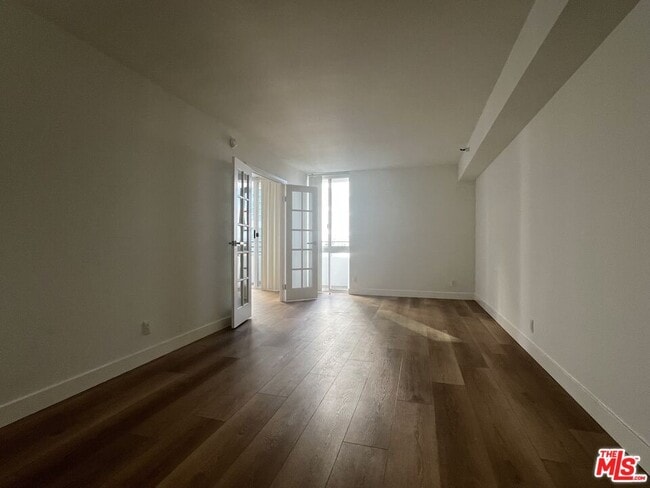 Photo - 10390 Wilshire Blvd Unit 910