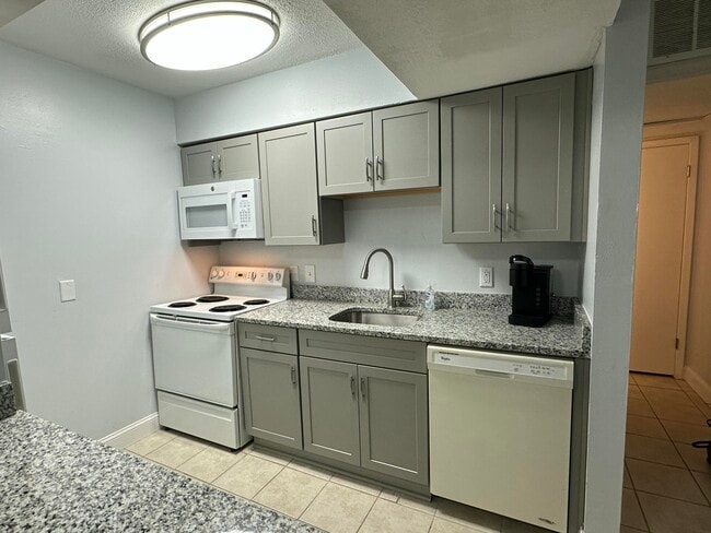 Photo - 210 Pelham Rd Unit 208C