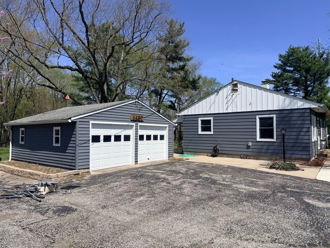 Photo - 6480 E County Road 700 N