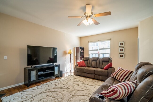 Photo - 128 Ruby Walk Dr