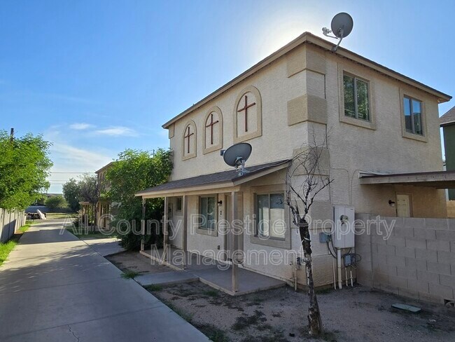 Photo - 900 E Roma Ave