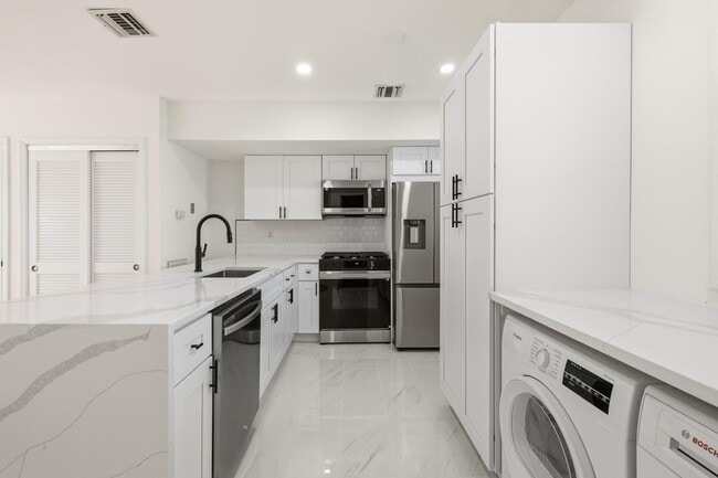 Photo - 312 Washington St