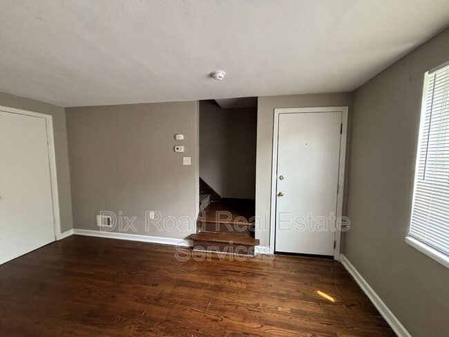 Photo - 237 Ryburn Ave
