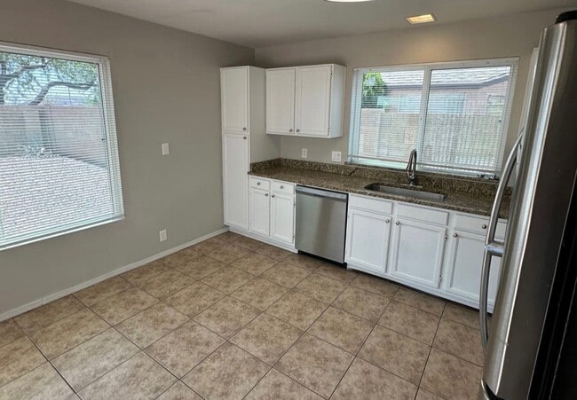Photo - 176 N 166th Ln