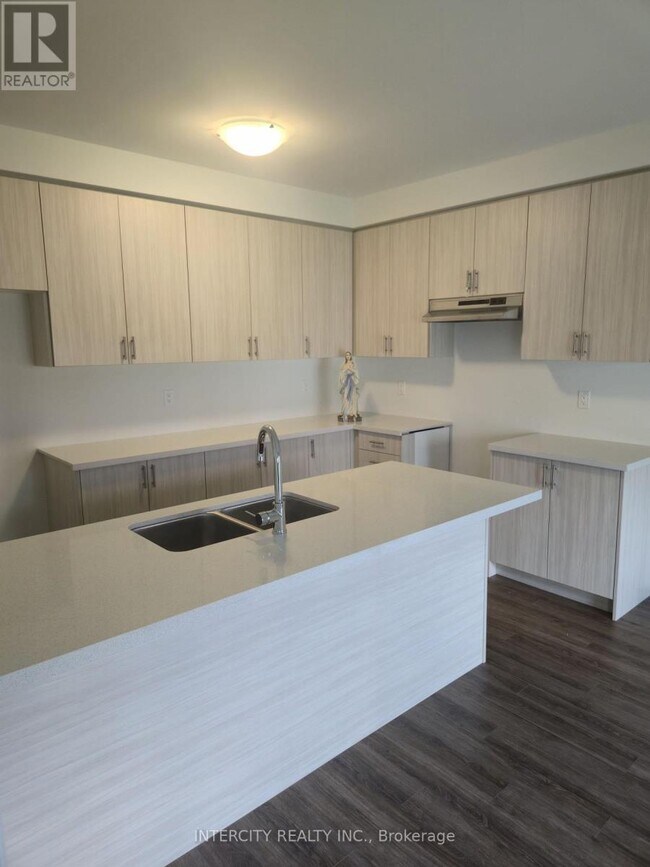 Photo - 45 Pembrook St