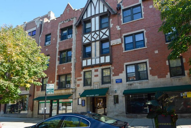 Building Photo - 4832 N Damen Ave Rental