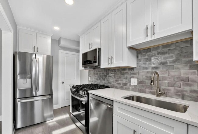 Photo - Totally Updated 3 + 2 on Crittenden