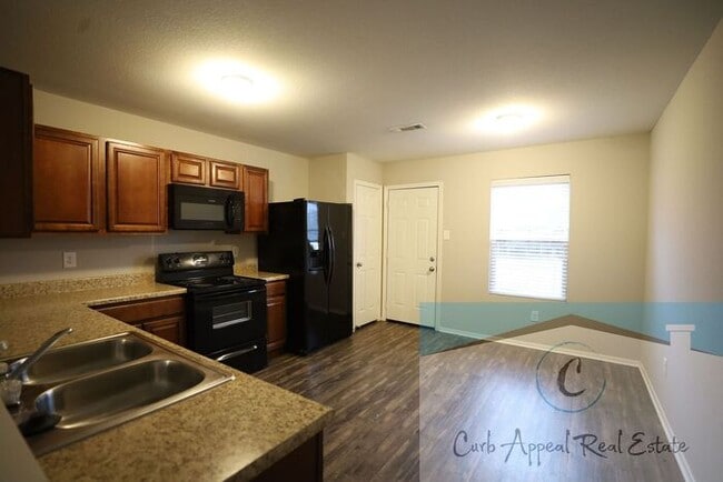 Photo - Beautiful 3 bed / 2 bath home with fenced back yard - Nettleton!!