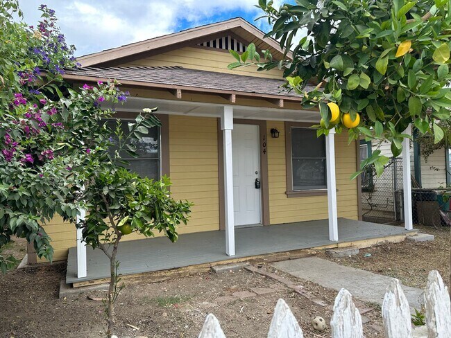 Building Photo - 104 North St Rental