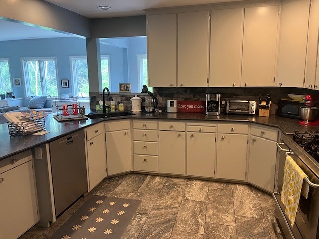 Kitchen - 200 Blackstone Ave