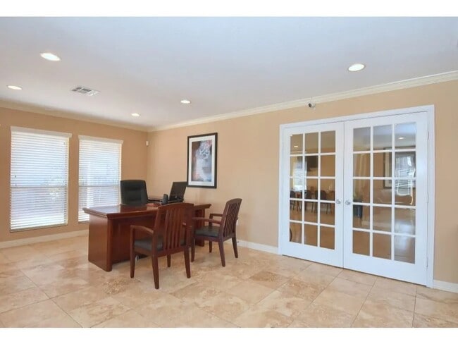 Building Photo - 17310 Kieth Harrow Blvd Unit 211