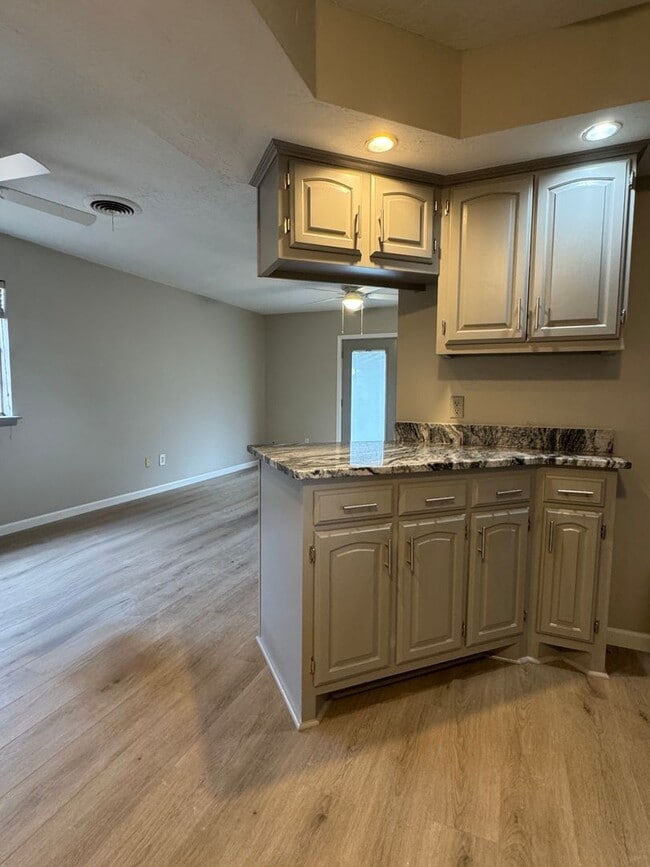 Photo - 1009 SE Alta Ln
