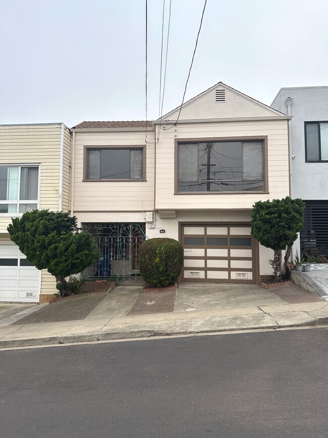 En alquiler: $4,800 (4 habitaciones, 2 baños, 1,500 pies cuadrados) - 432 Abbot Ave
