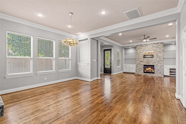 Photo - 112 White Dr