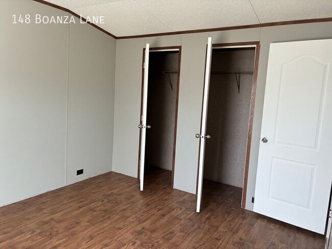 Building Photo - 148 Boanza Ln