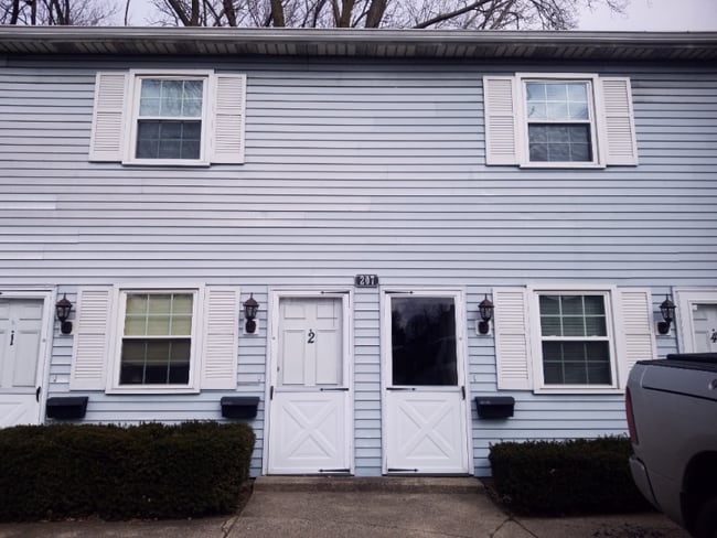 Building Photo - 207 Pennsylvania Ave Rental