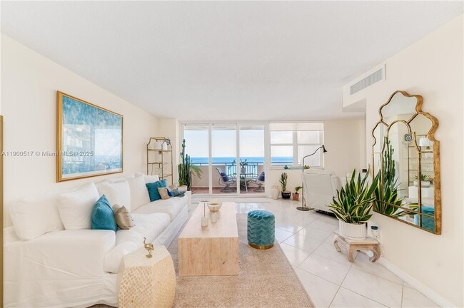 Photo - 3180 S Ocean Dr Unidad 904