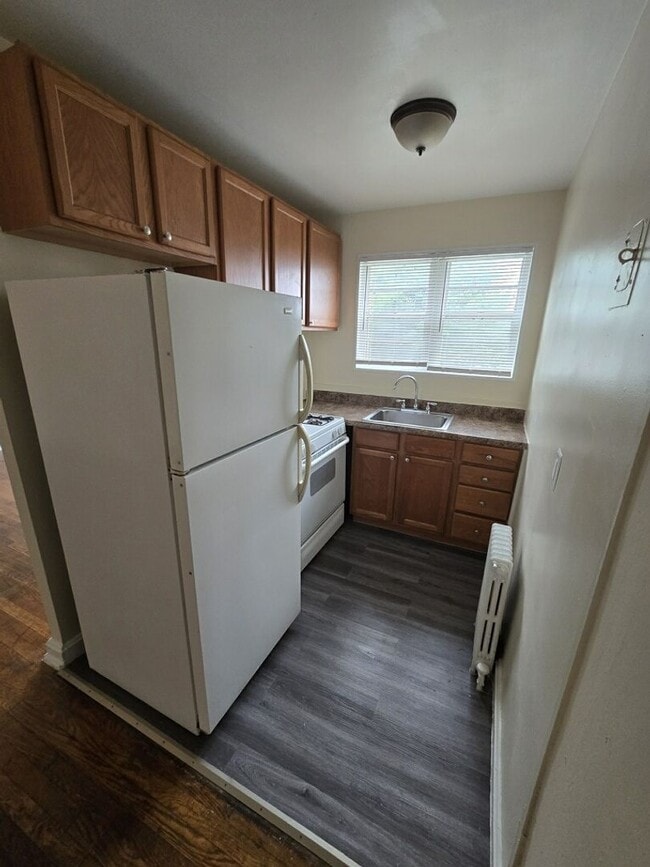 Building Photo - 136 Kenilworth Avenue Northeast Unit 2C Rental