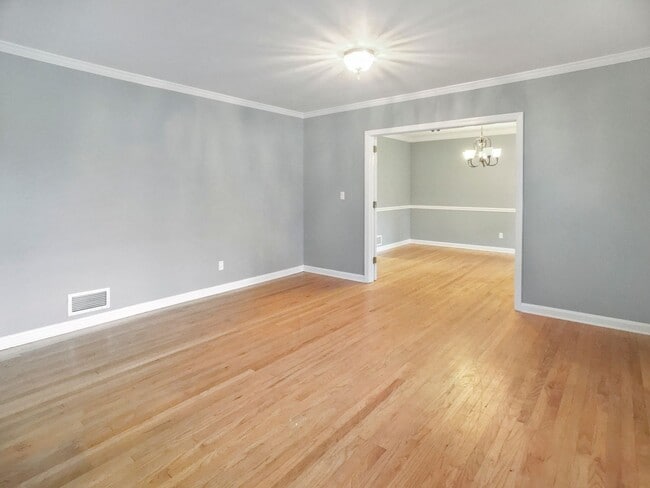 Photo - 1208 38th Ave E