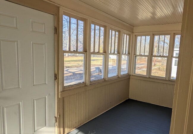 Photo - 3134 Glendale St