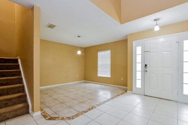 Photo - 2047 Galahad Dr