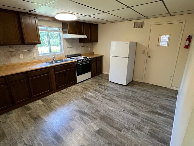 Photo - 1656 Louisa Ave Unit 2