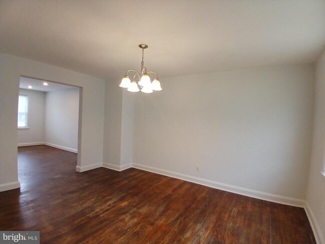 Photo - 2707 Edison Hwy