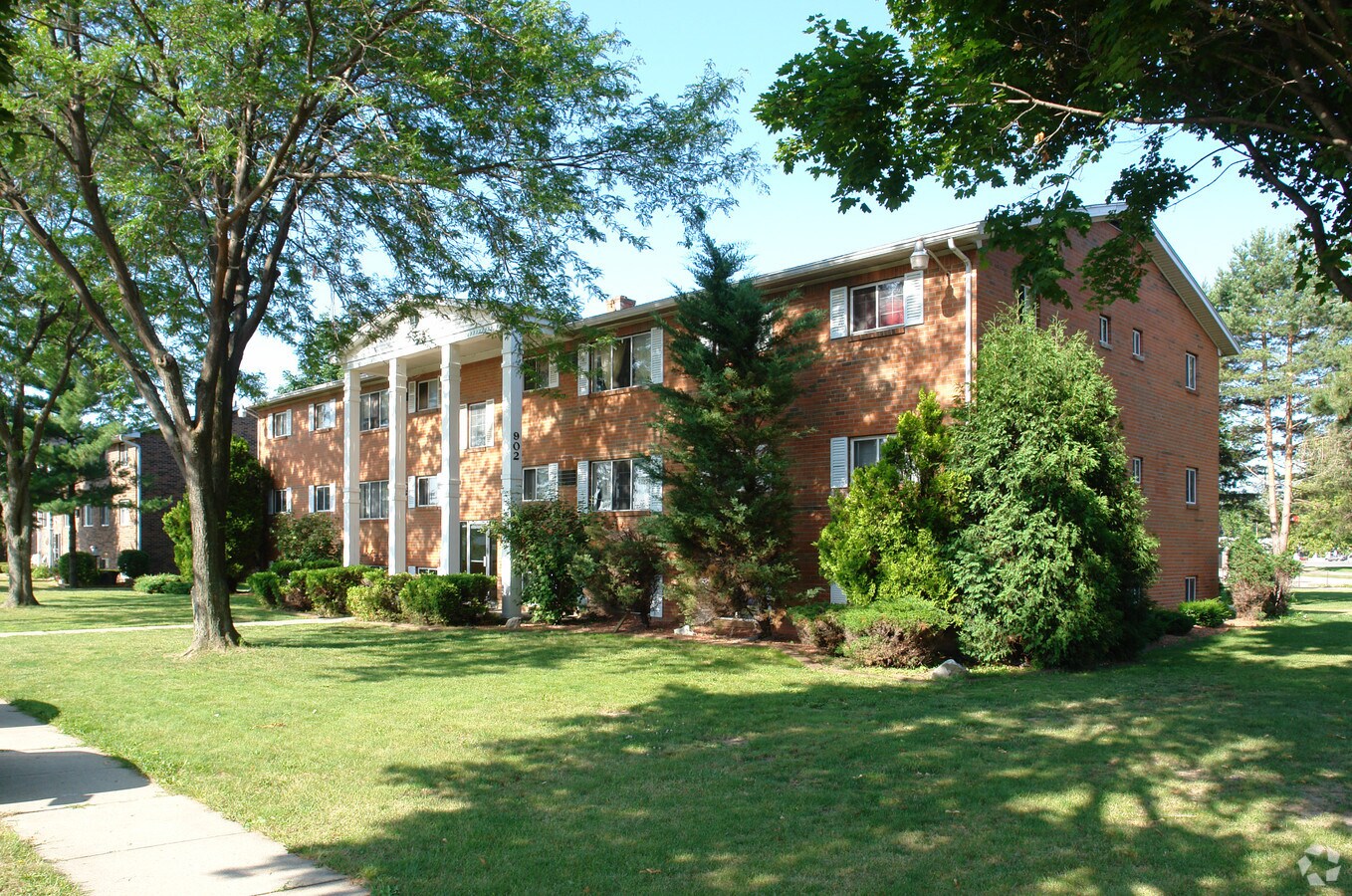 Meadowview Apartments - Meadowview Apartments