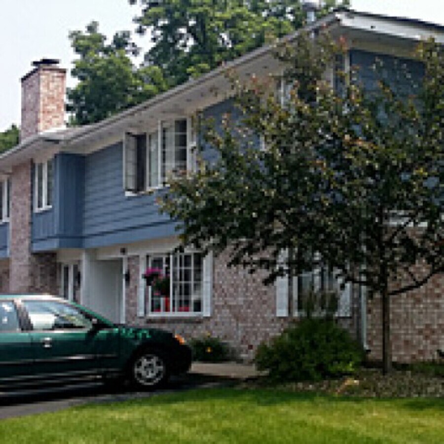 Photo - Coach Lamp Apartments 1402