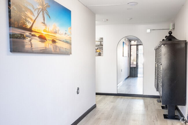 Lobby - Casas On Cordova Street Apartments