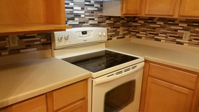Photo - 320 E Tyranena Park Rd Apartment Unit 1