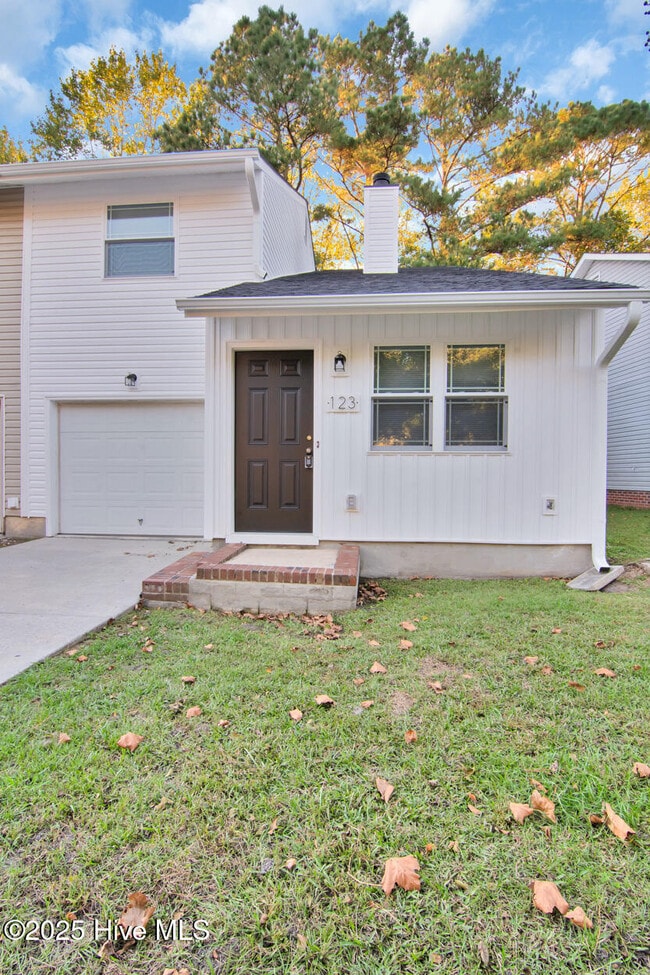 Photo - 123 Brenda Dr
