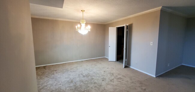 Photo - 8380 Greensboro Dr Unidad 722