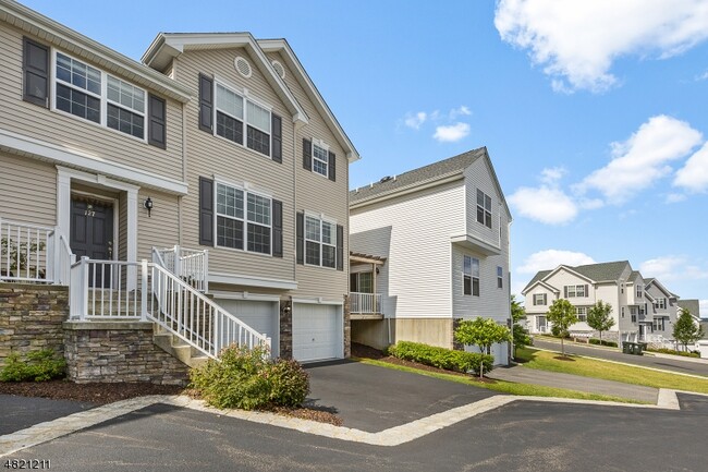 Photo - 127 Sowers Dr