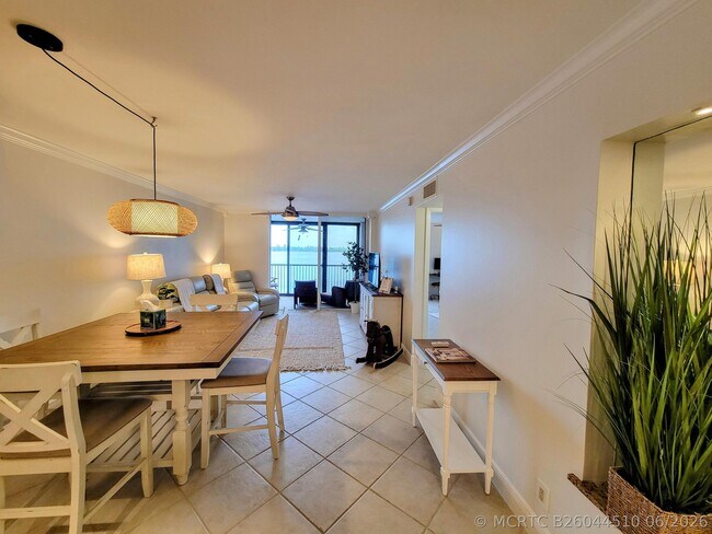 Photo - 111 Lake Emerald Dr Unit 406