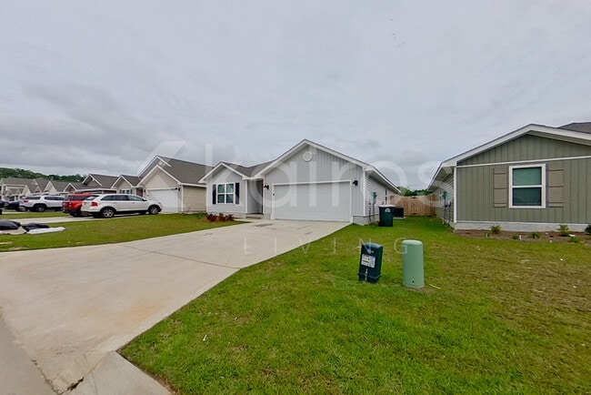 Photo - 123 Swallowtail Ln