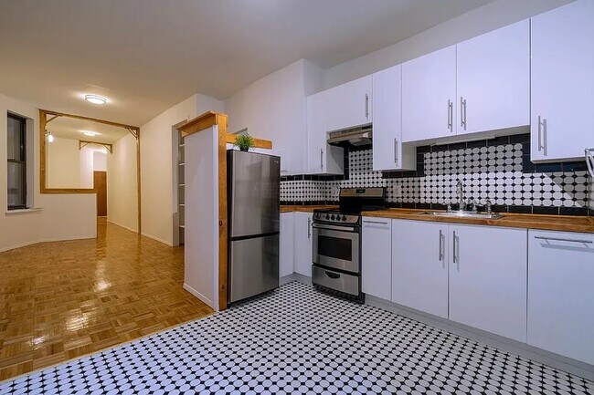 Photo - 230 E 83rd St Unidad 1RW