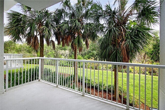 Photo - 14951 Royal Oaks Ln Unidad 107